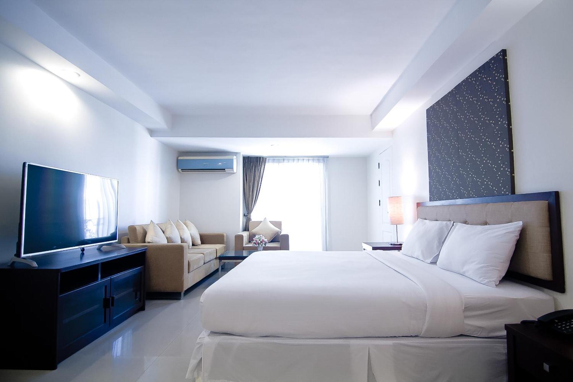 Romance Hotel Bangna Bangkok Exterior foto